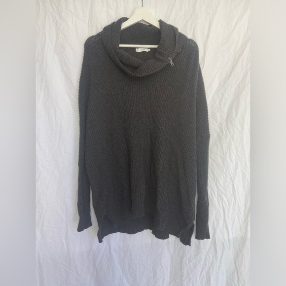 Vince Cowl-Neck Wool Cashmere Sweater Size Medium - Picture 2 of 10